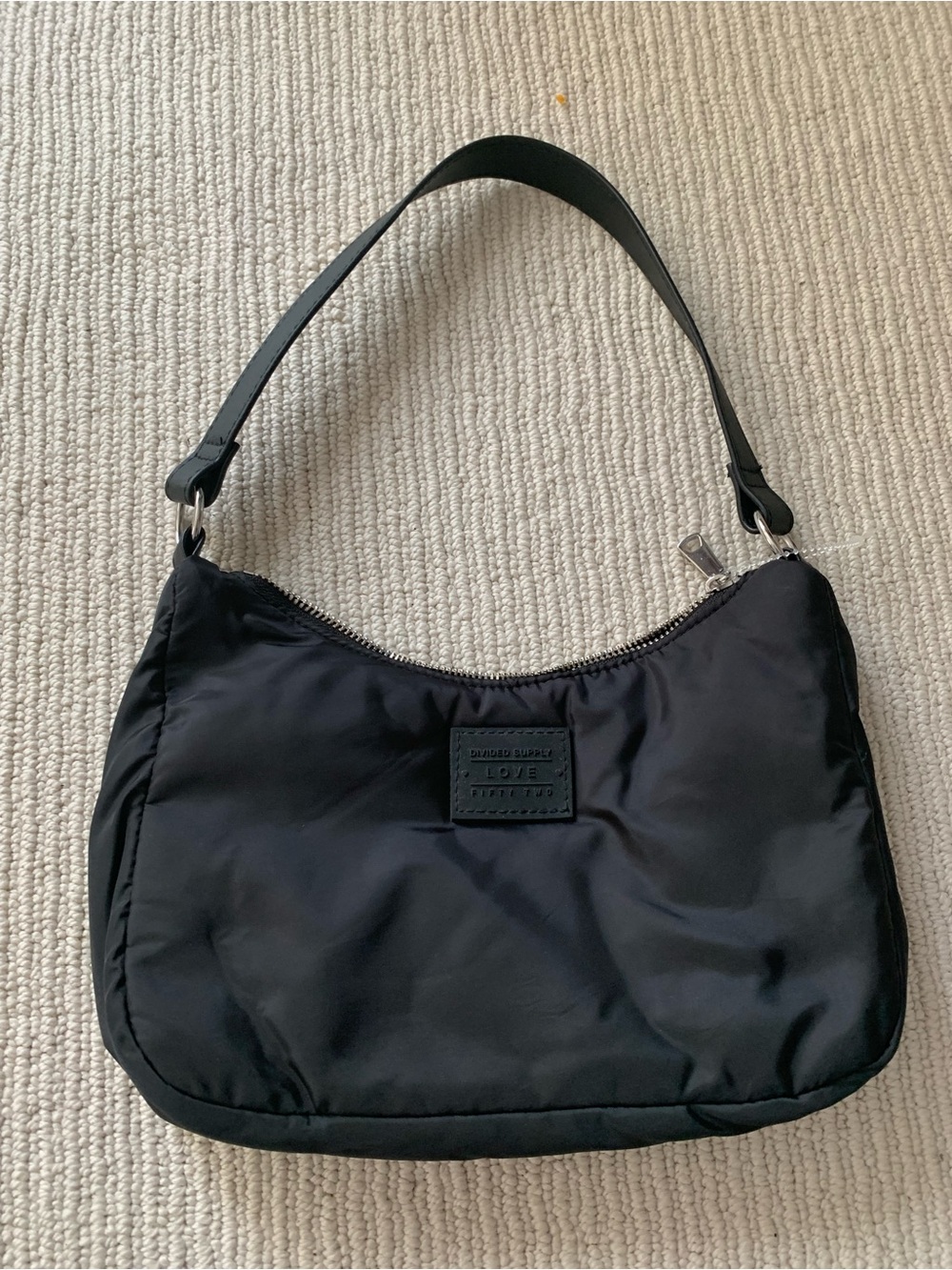 Divided Black Nylon Shoulder Bag c39